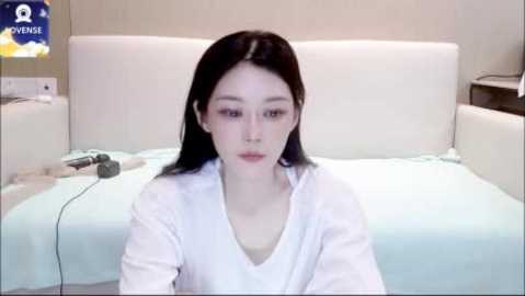 e_ll_a @ stripchat on 20260219