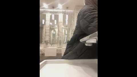 isabella21_ @ stripchat on 20260219