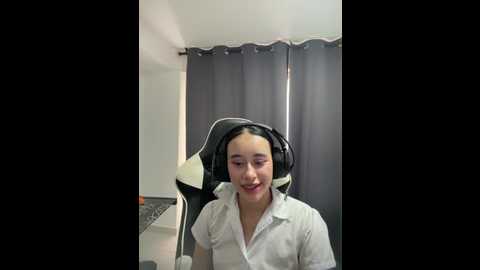 l0lita_emi @ stripchat on 20260219