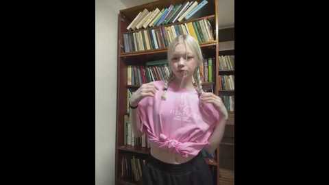 luna_lu @ stripchat on 20260219