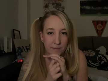 ninimaus @ stripchat on 20260220