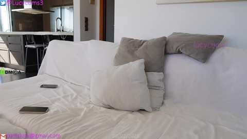 lucycums @ stripchat on 20260221