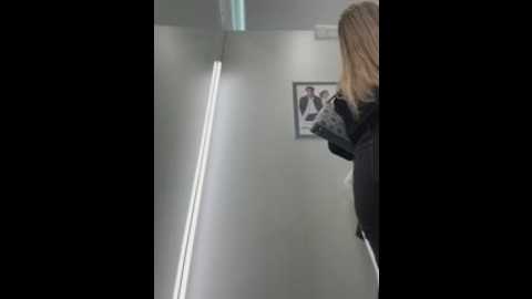 blonde_exe @ stripchat on 20260222