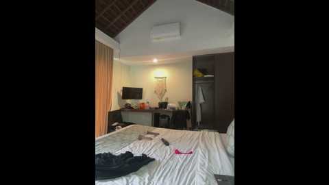 baadievino @ stripchat on 20260223