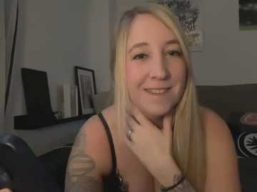 ninimaus @ stripchat on 20260225