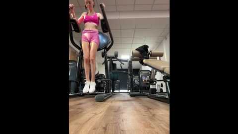 queenadri @ stripchat on 20260225