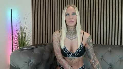 lara_cumkitten @ stripchat on 20260227