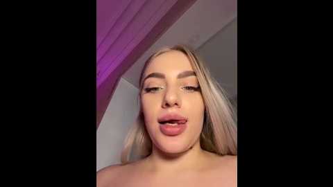 hugeboobsalice @ stripchat on 20260228