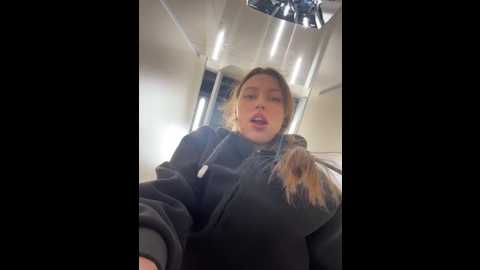 leiamood @ stripchat on 20260228