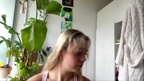 sourmidday @ stripchat on 20260228