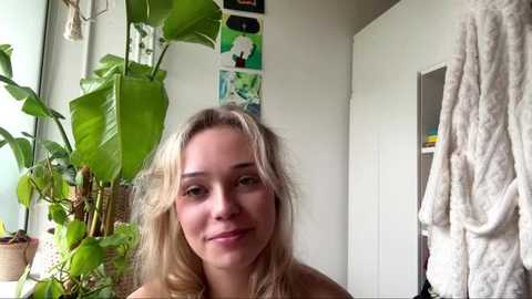 sourmidday @ stripchat on 20260228