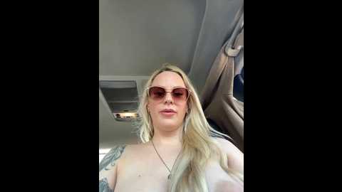 june695_ @ stripchat on 20260301