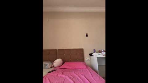 emree_pelinn @ stripchat on 20260302