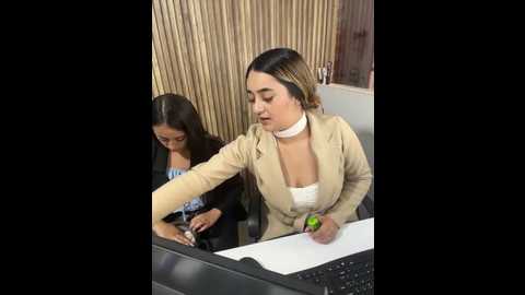 antonella_julieta @ stripchat on 20260304