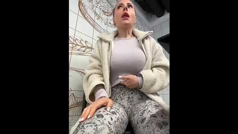 emasalis @ stripchat on 20260304