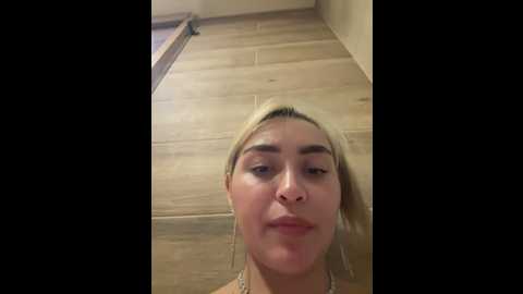 im_emmaoxf @ stripchat on 20260304