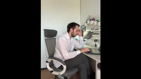 lovebackground @ stripchat on 20260304