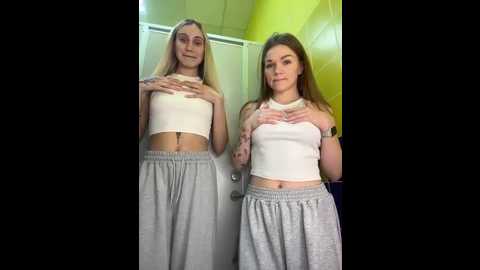 streetsquirt @ stripchat on 20260304