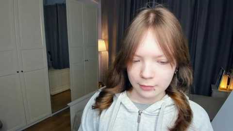 lavendermitten @ stripchat on 20260305