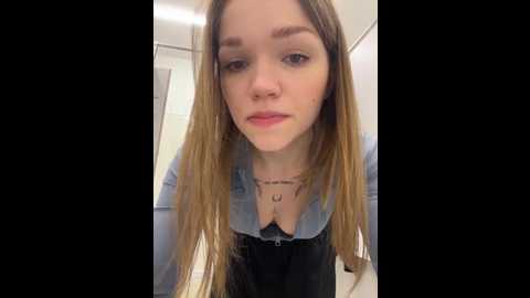 streetsquirt @ stripchat on 20260305