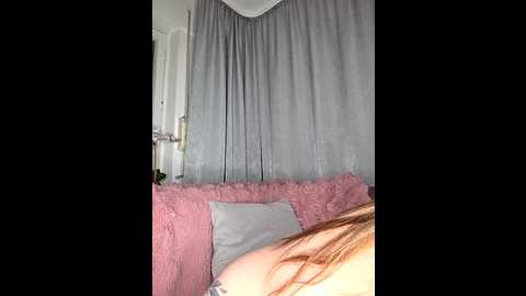 luna_lynn @ stripchat on 20260306