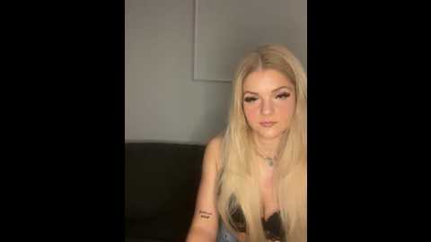 luna_noire @ stripchat on 20260306