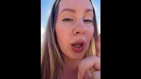 mona_plus @ stripchat on 20260307