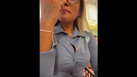 pretty_roxxyy @ stripchat on 20260307