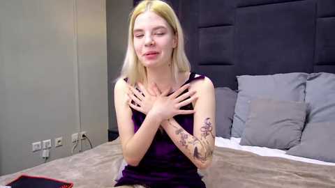 ester_still @ stripchat on 20260308