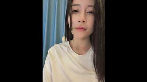 yiyi_3523 @ stripchat on 20260308