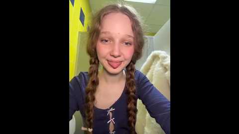 outside_rosy @ stripchat on 20260309