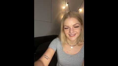 luna_noire @ stripchat on 20260310