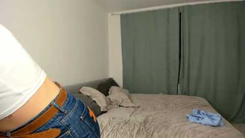 lareeguzzo @ stripchat on 20260312