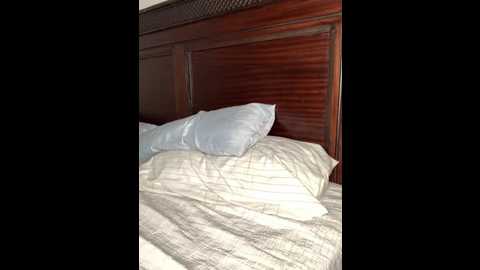 madell @ stripchat on 20260312