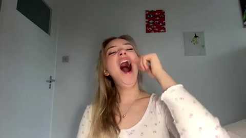 sourmidday @ stripchat on 20260313