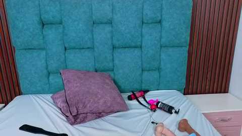 anniehiper @ stripchat on 20260315