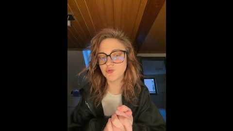 viviluu @ stripchat on 20260316