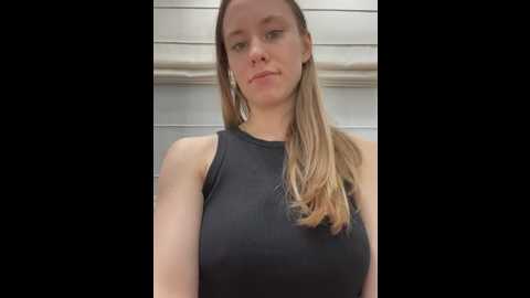 vikkie_sexygiiiirl_xoxo @ stripchat on 20260317