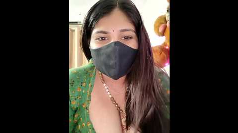 busty_priya