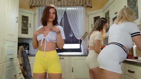 tunderose1 @ stripchat on 20260325