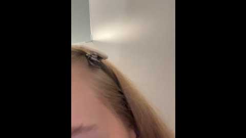 kira_mia @ stripchat on 20260328