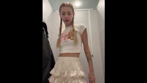 kira_mia @ stripchat on 20260330