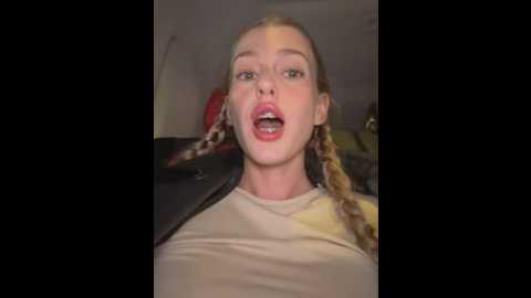 kira_mia @ stripchat on 20260403