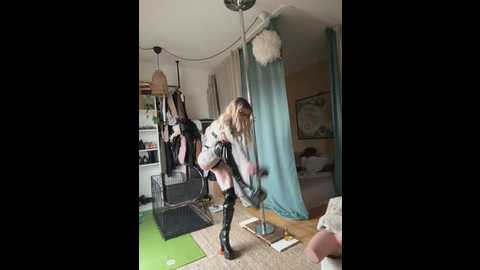 skinnylilly @ stripchat on 20260410