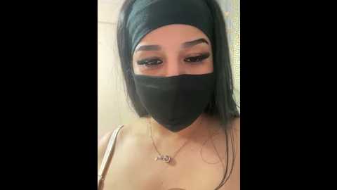 mari_layali @ stripchat on 20260411