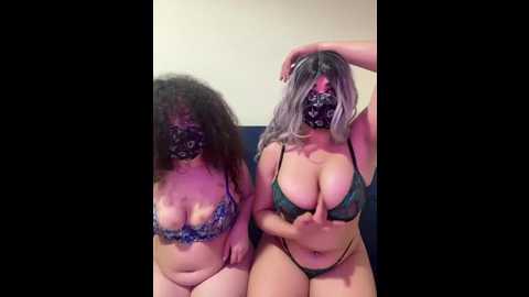 lola_bunny_arab @ stripchat on 20260412