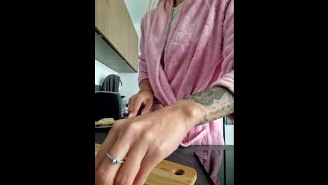 luna_veil @ stripchat on 20260413