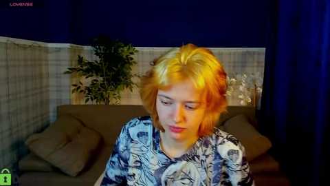 star_bee @ stripchat on 20260413