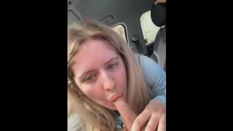 holly_glamour @ stripchat on 20260414