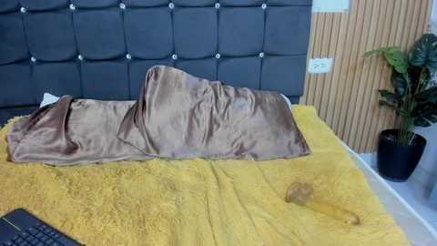 magical_muse122 @ stripchat on 20260415